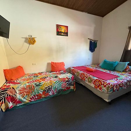 Cheap Hostel Quepos Luaran gambar