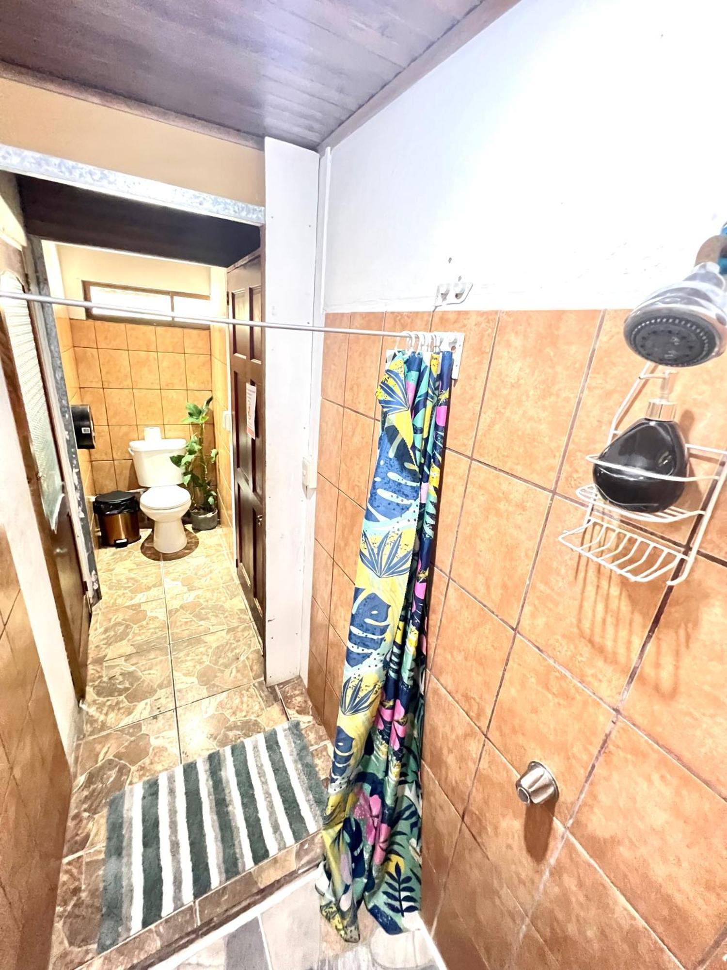 Cheap Hostel Quepos Luaran gambar