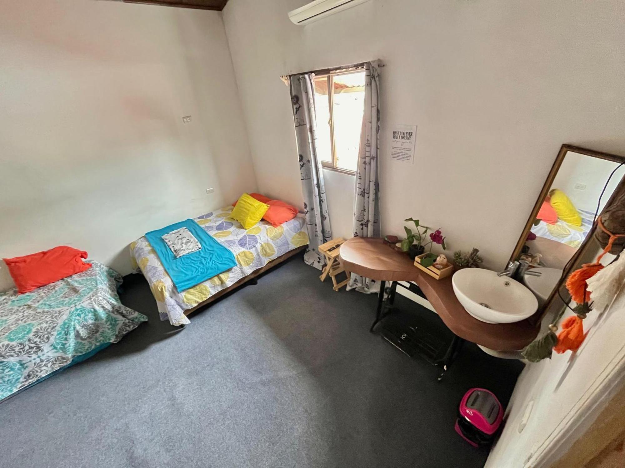 Cheap Hostel Quepos Luaran gambar