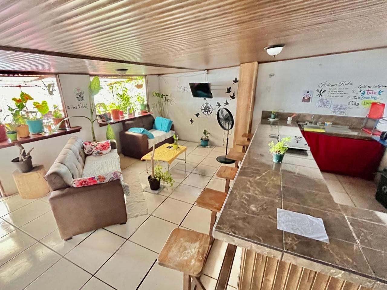 Cheap Hostel Quepos Luaran gambar