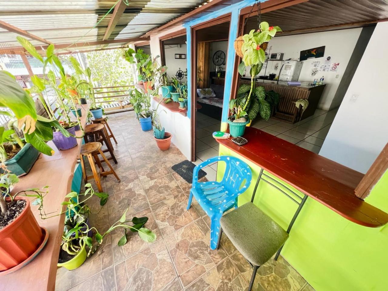 Cheap Hostel Quepos Luaran gambar