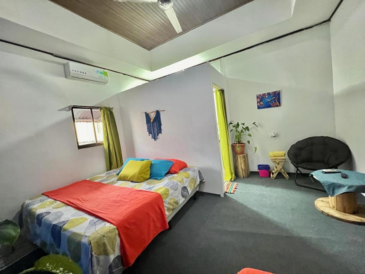 Cheap Hostel Quepos Luaran gambar