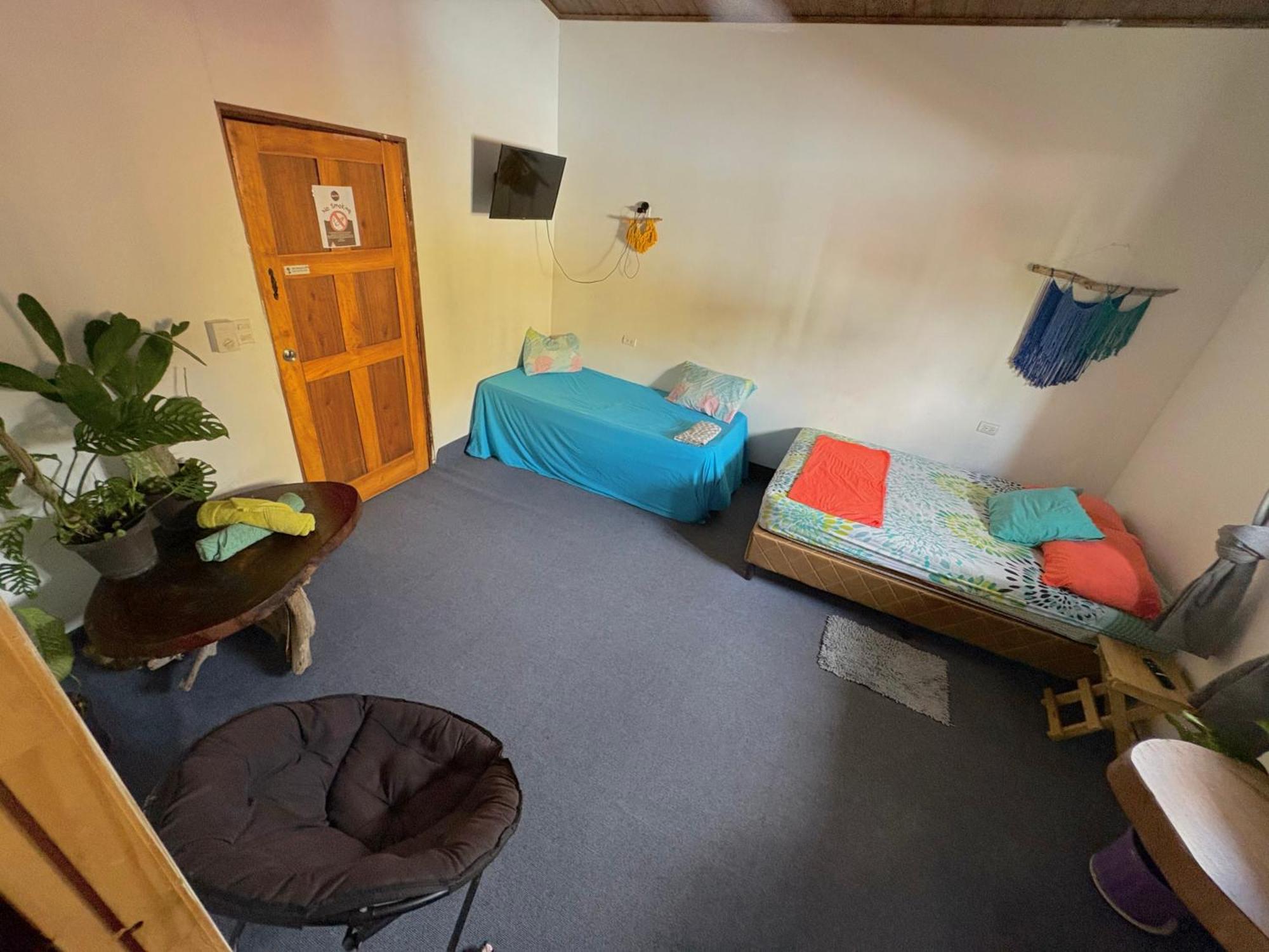 Cheap Hostel Quepos Luaran gambar