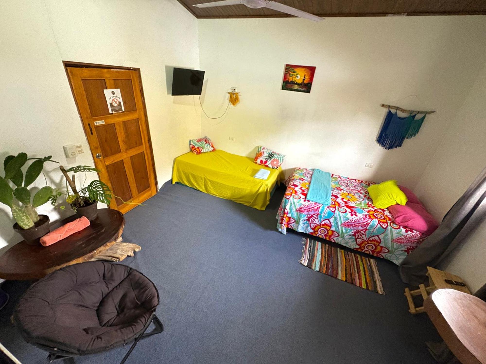 Cheap Hostel Quepos Luaran gambar
